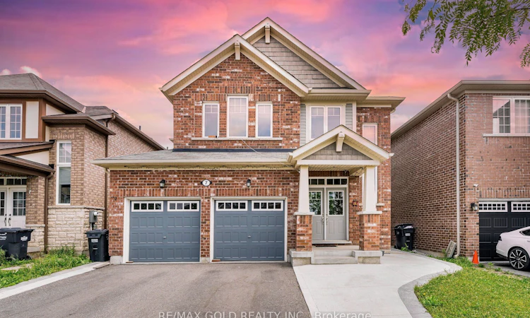 7 Troyer Street