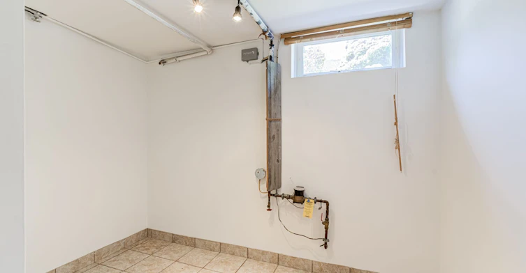 Basement-115 Emerson Avenue, Toronto, ON, M6H 3S7 - 19