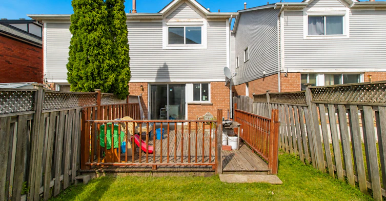 19 Ural Circle, Brampton, ON, L6R 1H3 - 21