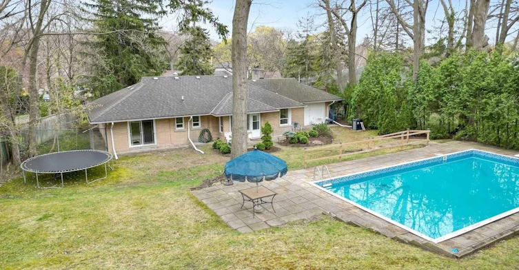97 Valecrest Drive, Toronto, ON, M9A 4P5 - 29