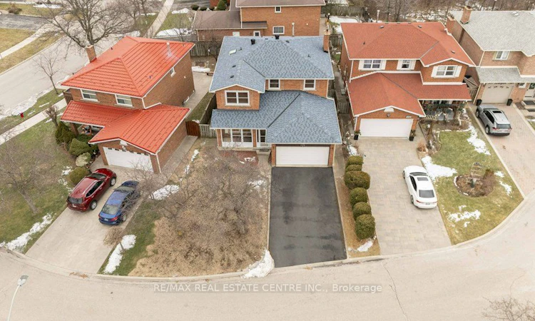 796 Buckingham Court