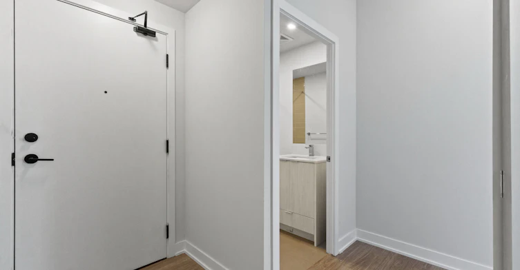 4208-430 Square One Drive, Mississauga, ON, L5B 0R7 - 2