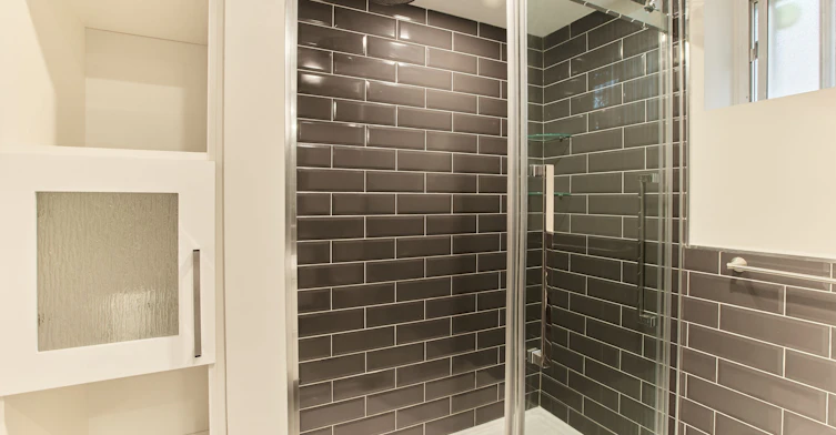 Lower-21 Robinglade Drive, Toronto, ON, M9B 2P9 - 9
