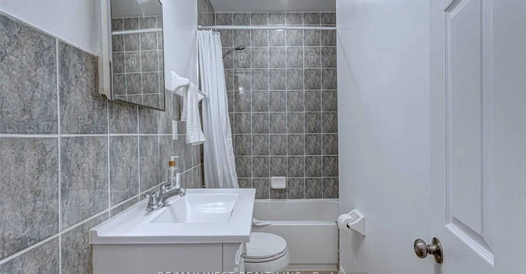 Main-1232 Davenport Road, Toronto, ON, M6H 2G9 - 9