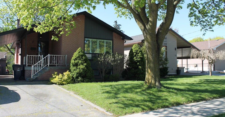 Main-11 Fletcher Place, Toronto, ON, M9R 1K7