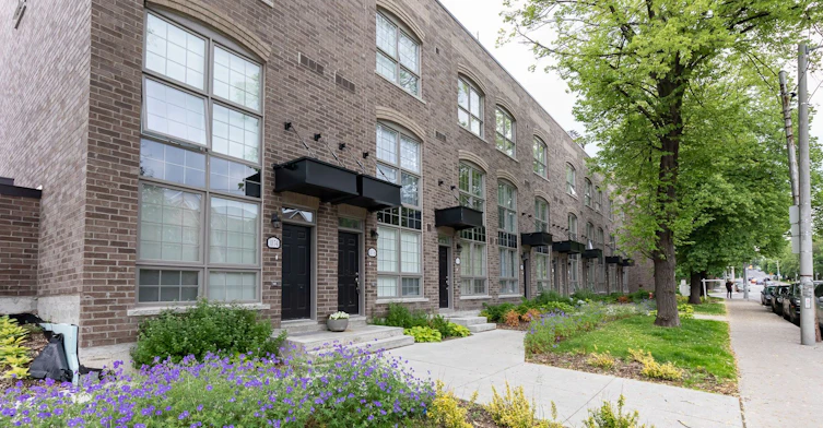1084 Lansdowne Avenue, Toronto, ON, M6H 0C5 - 2