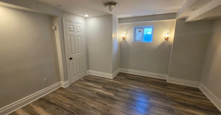 Bsmt-7009 Lessard Lane, Mississauga, ON, L5W 1A4 - 7