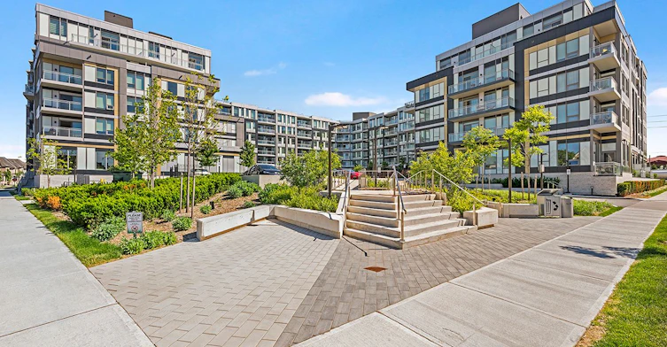 619-2501 Saw Whet Boulevard, Oakville, ON, L6M 5N2 - 2