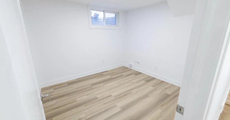 654 Eaglemount Crescent, Mississauga, ON, L5C 1N9 - 9