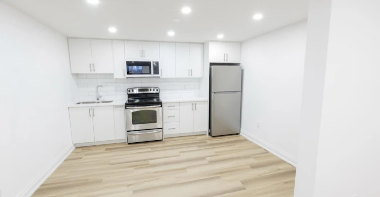 654 Eaglemount Crescent, Mississauga, ON, L5C 1N9 - 5