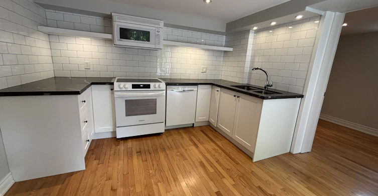 A-306A Clendenan Avenue, Toronto, ON, M6P 2X3 - 2