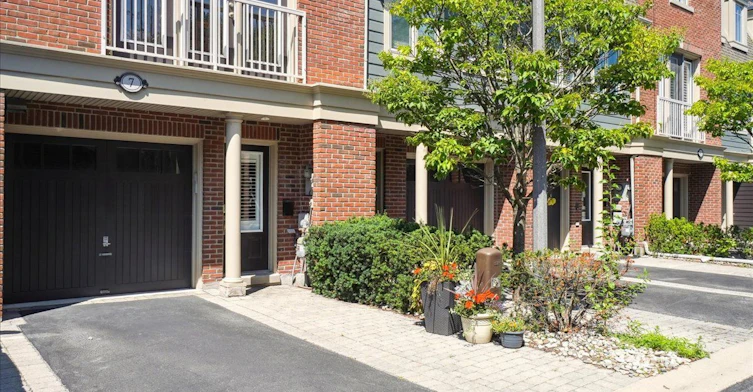 7-99 Brant Street, Oakville, ON, L6K 2Z5 - 2