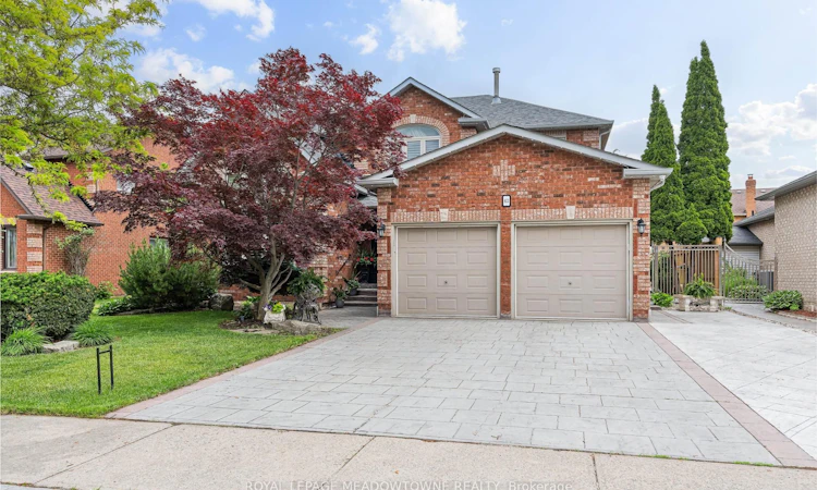 63 Craig Crescent
