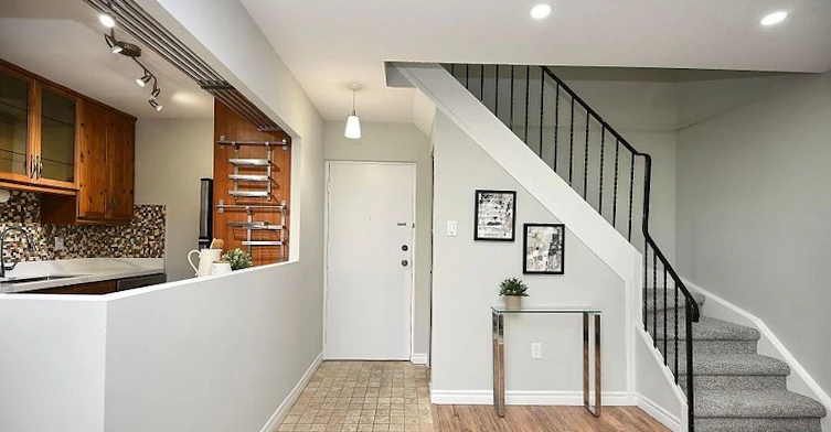 22-2001 Bonnymede Drive, Mississauga, ON, L5J 4H8 - 2
