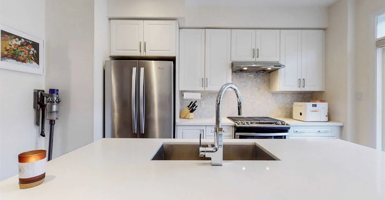33 Edward Horton Crescent, Toronto, ON, M8Z 0E7 - 11