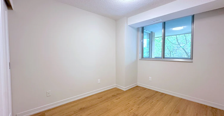 301-165 La Rose Avenue, Toronto, ON, M9P 3S9 - 10
