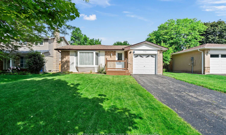 761 Banting Court