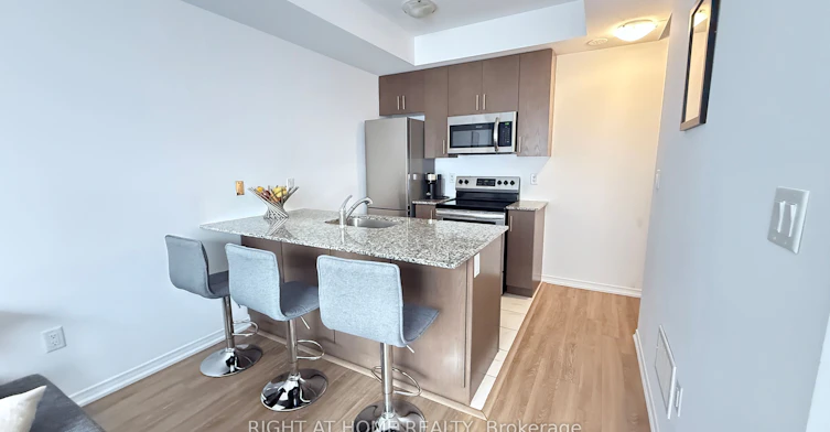 147-34 Fieldway Road, Toronto, ON, M8Z 0E3 - 5
