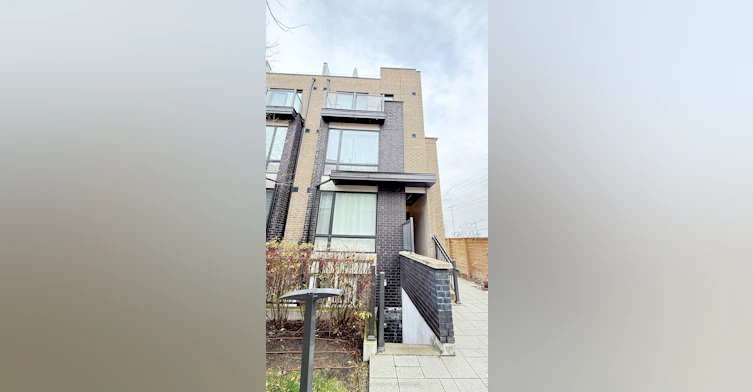 147-34 Fieldway Road, Toronto, ON, M8Z 0E3 - 2