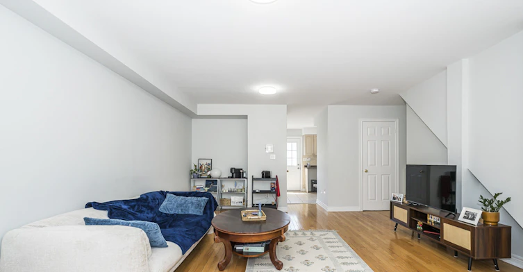 Main/Base-125 Viella Street, Toronto, ON, M6N 5C7 - 3