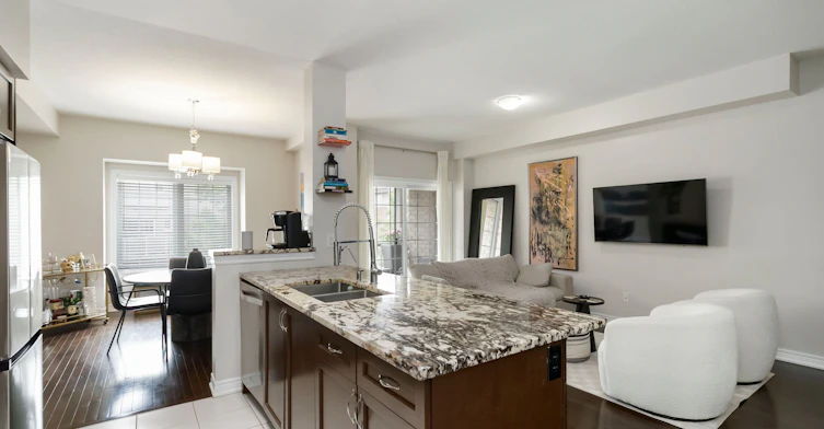 93-1401 Plains Road E, Burlington, ON, L7R 3P9 - 13