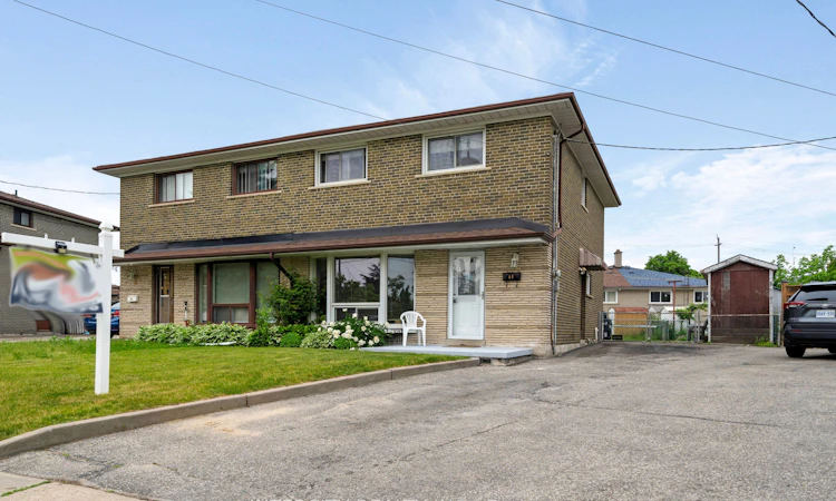 48 Goldsboro Road