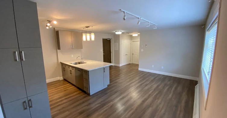 102-5 Paisley Boulevard E, Mississauga, ON, L6A 1P3 - 4