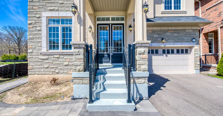 259 Polly Drive, Oakville, ON, L6M 0X3 - 3