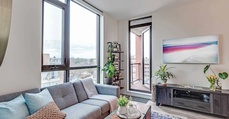403-2118 Bloor Street W, Toronto, ON, M6S 0A6 - 2
