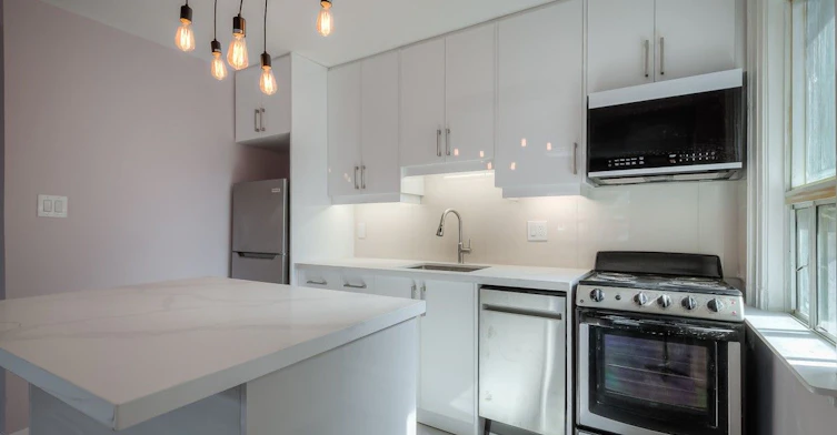 2-135 Jane Street, Toronto, ON, M6S 3Y7 - 19