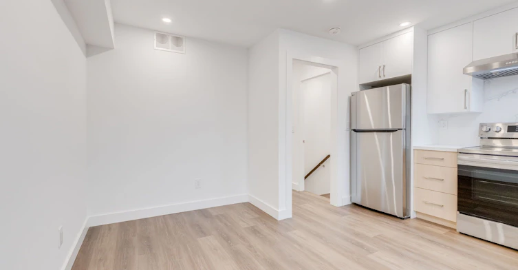 3-94 Earlscourt Avenue, Toronto, ON, M6E 4A9 - 4