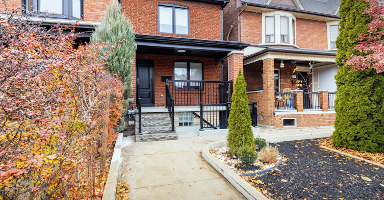 3-94 Earlscourt Avenue, Toronto, ON, M6E 4A9