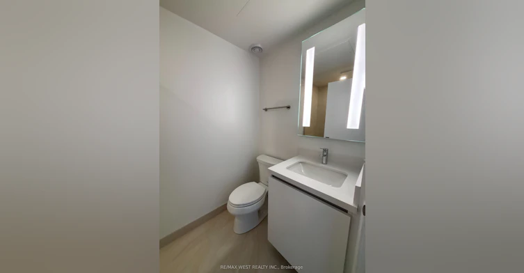 5805 LPH-4015 The Exchange N/A, Mississauga, ON, L5B 0N9 - 9