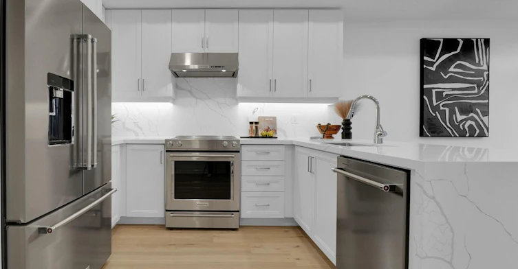 UPPER-521 St Johns Road, Toronto, ON, M6S 2L7 - 10
