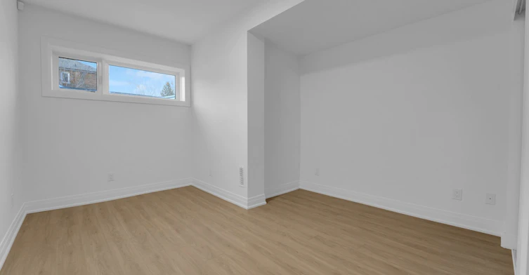 LOWER-521 St Johns Road, Toronto, ON, M6S 2L7 - 9