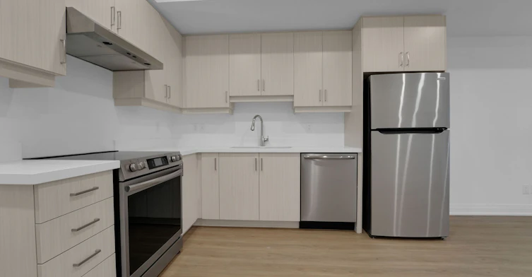 LOWER-521 St Johns Road, Toronto, ON, M6S 2L7 - 6