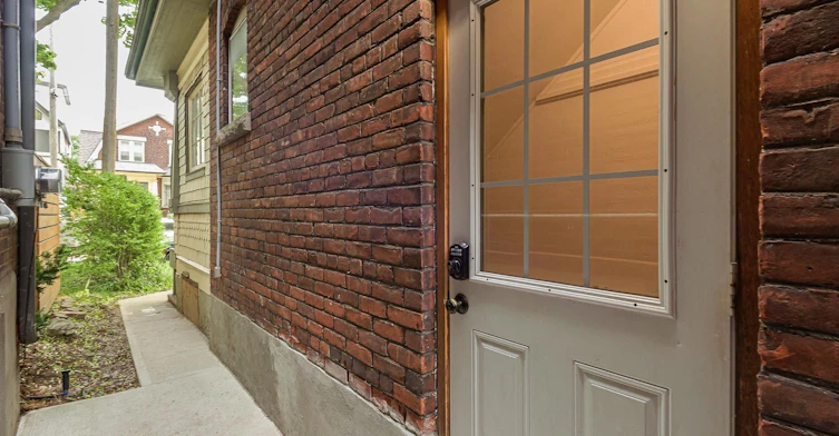 4-134 Grenadier Road, Toronto, ON, M6R 1R4 - 2