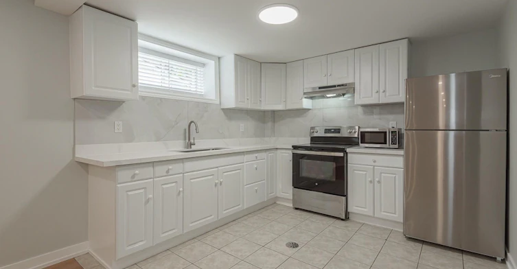 4-134 Grenadier Road, Toronto, ON, M6R 1R4 - 15