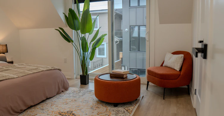 16 Habibi Lane, Toronto, ON, M6E 1N1 - 20