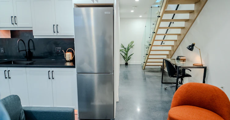 16 Habibi Lane, Toronto, ON, M6E 1N1 - 26