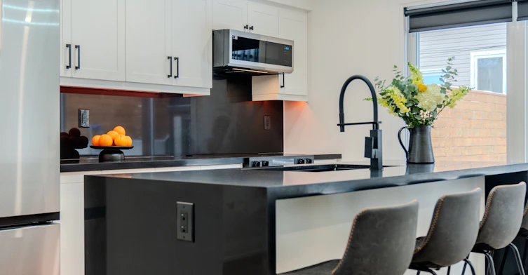 16 Habibi Lane, Toronto, ON, M6E 1N1 - 10