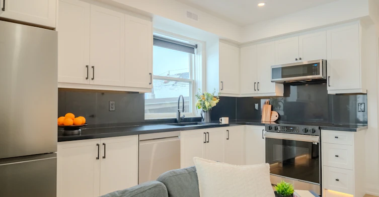 3-53 Innes Avenue, Toronto, ON, M6E 1N1 - 9
