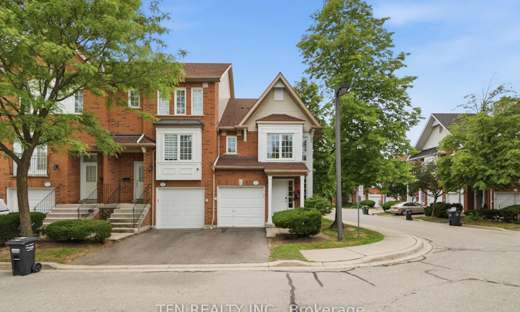 14-1591 South Parade Court