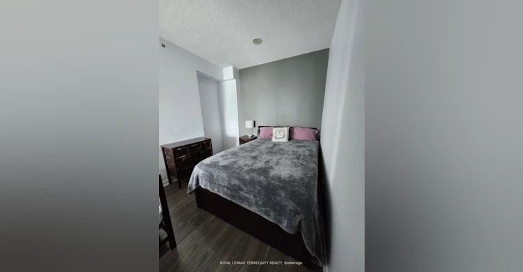 925-165 Legion Road N, Toronto, ON, M8Y 0B3 - 18