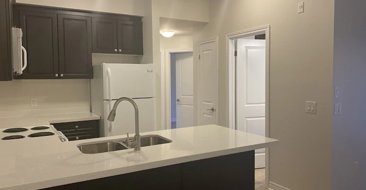 205-276 Gatwick Drive, Oakville, ON, L6H 7K3 - 2