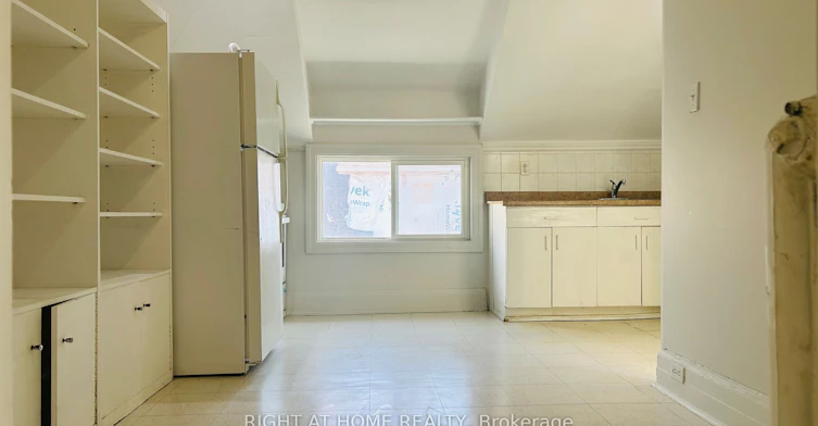3-60 Long Branch Avenue, Toronto, ON, M8W 3J2 - 3