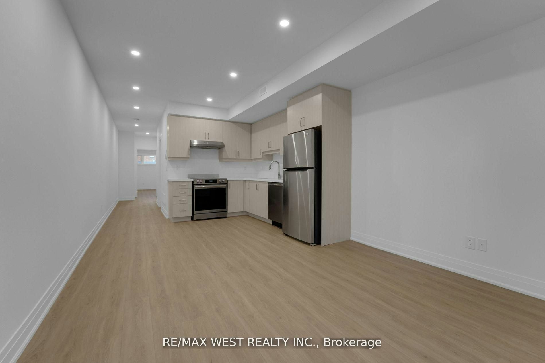 LOWER-521 St Johns Road, Toronto, ON, M6S 2L7 - 8