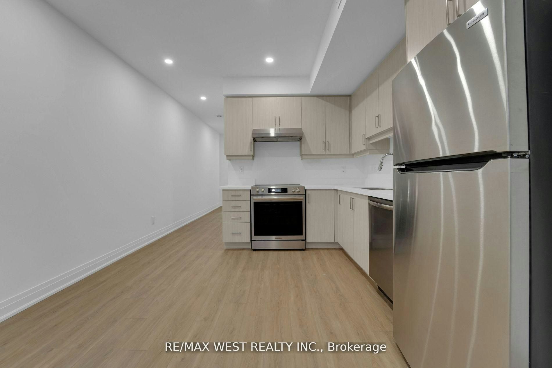 LOWER-521 St Johns Road, Toronto, ON, M6S 2L7 - 5