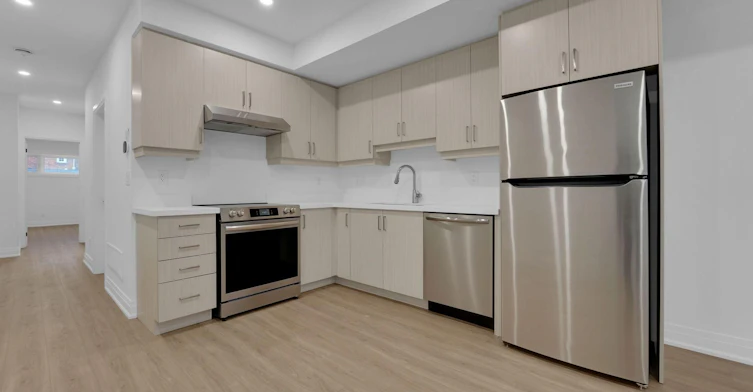 LOWER-521 St Johns Road, Toronto, ON, M6S 2L7 - 4