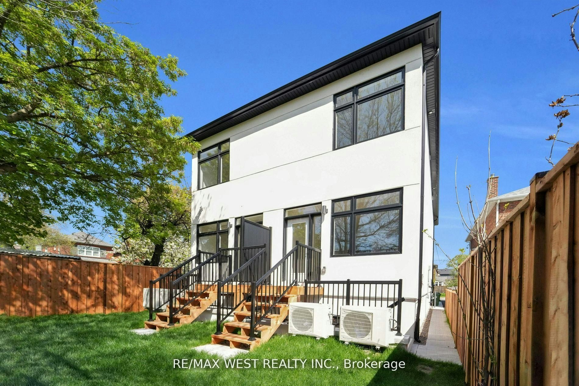LOWER-521 St Johns Road, Toronto, ON, M6S 2L7 - 14
